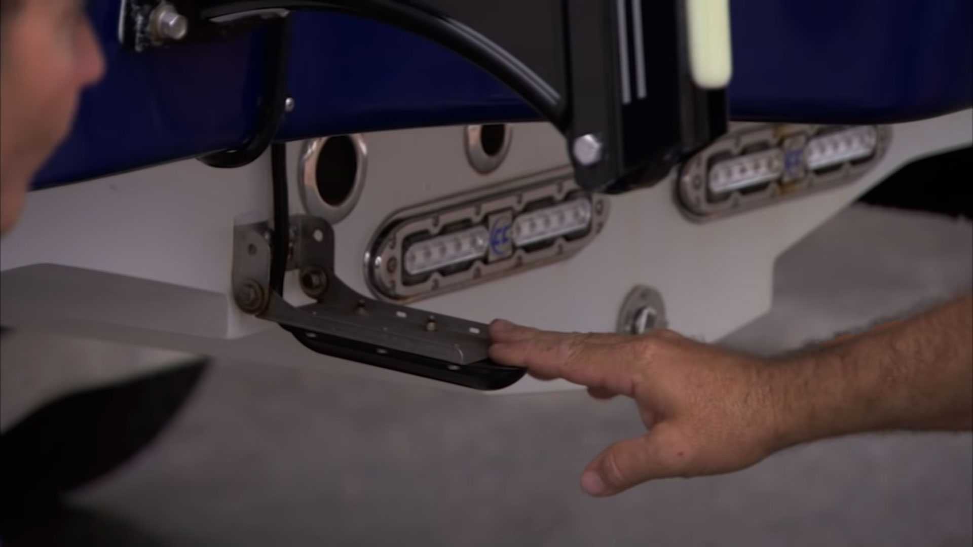 How to Install a Fish Finder Transducer FishFinder HQ